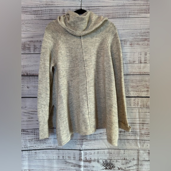 For Thee - Crowl Neck Sweater - Picture 2 of 5